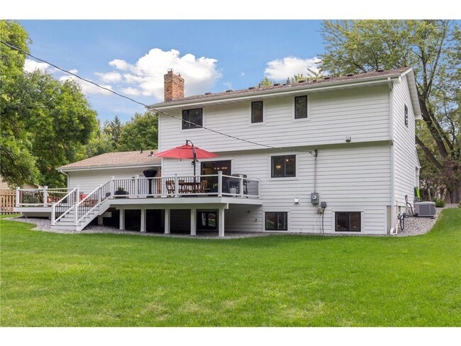 Building Photo - 18620 26th Ave N