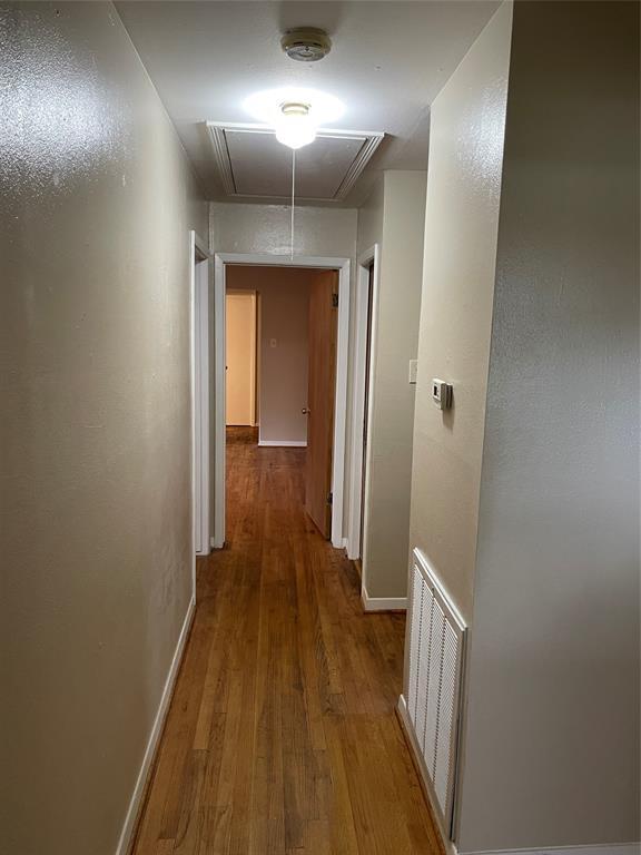 Building Photo - 3727 Woodvalley Dr