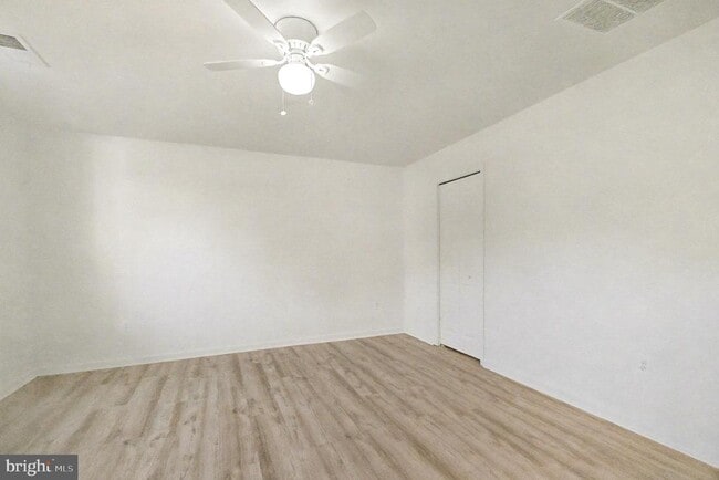 Building Photo - 105 Harper Ln