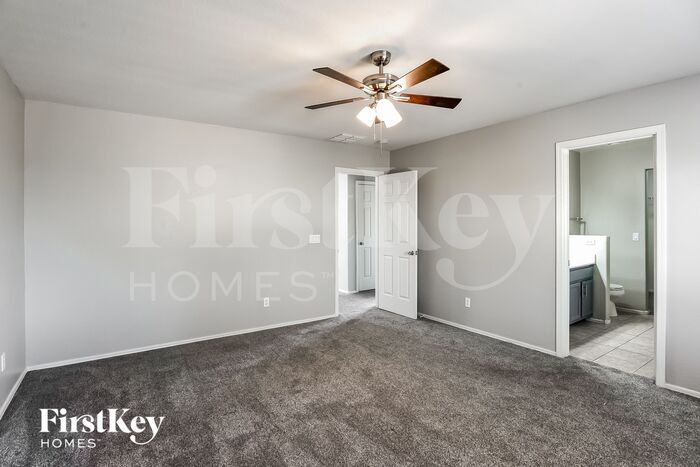 Building Photo - 2374 E Meadow Chase Dr