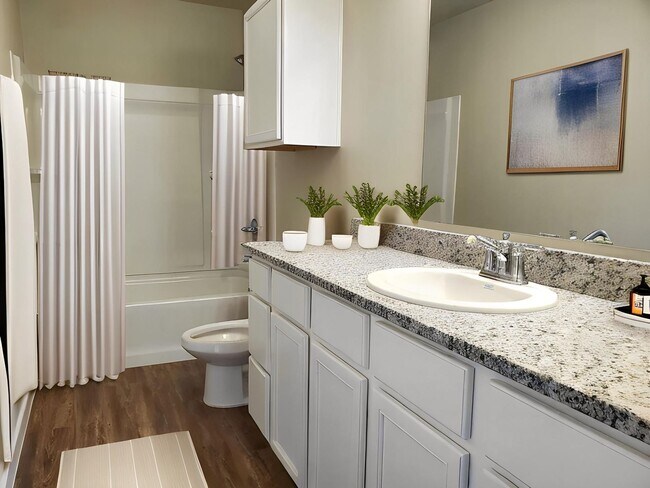 Building Photo - 2131 Kokomo Ave