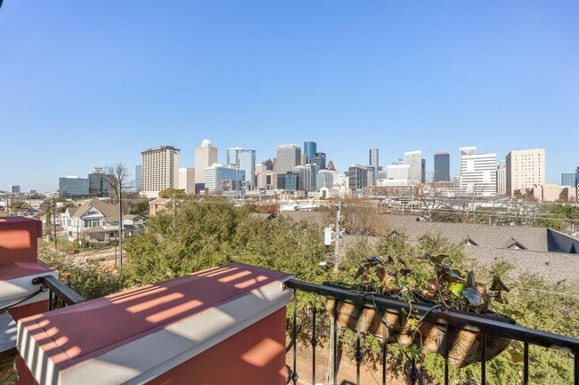 terrace view - 1316 Hadley St
