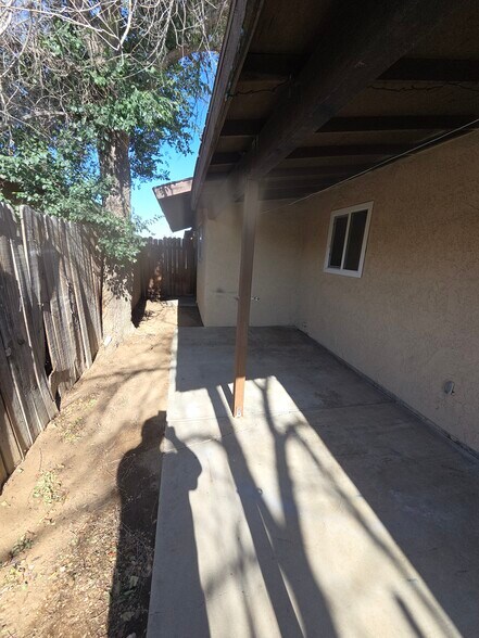 Building Photo - 18610 Casaba Rd