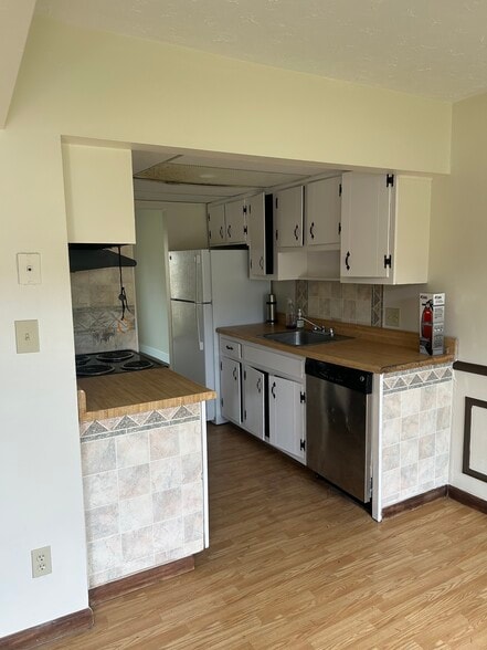 Building Photo - 4677 Tarryton Ct S