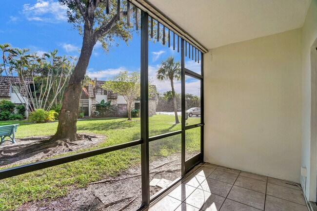 Building Photo - 3109 Oakland Shores Dr