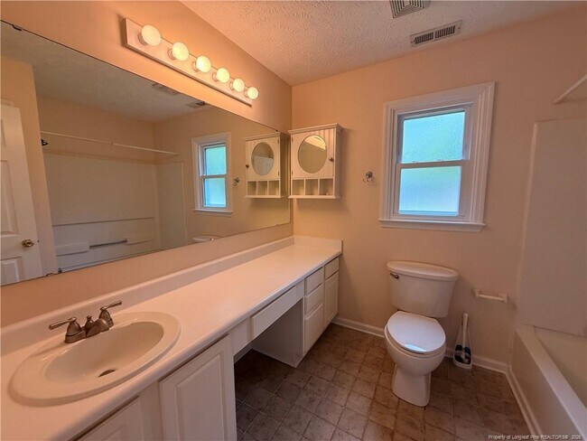Building Photo - 7229 Tollhouse Dr