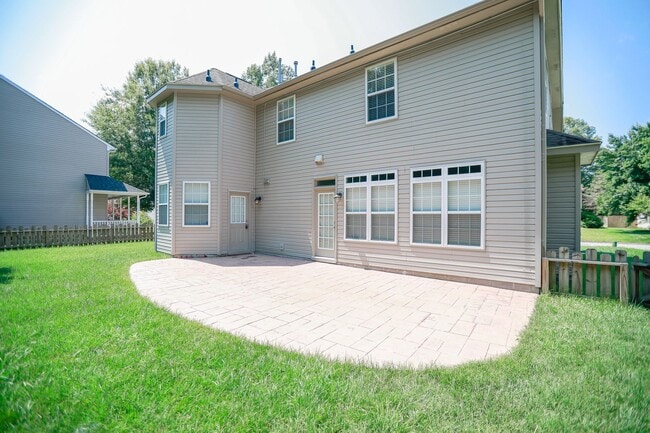 Building Photo - Gorgeous 5 Bedroom Rental in Virginia Beach