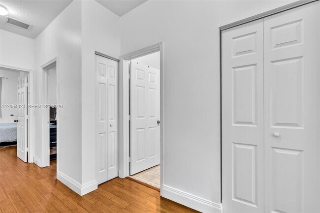 Building Photo - 4978 White Mangrove Way E