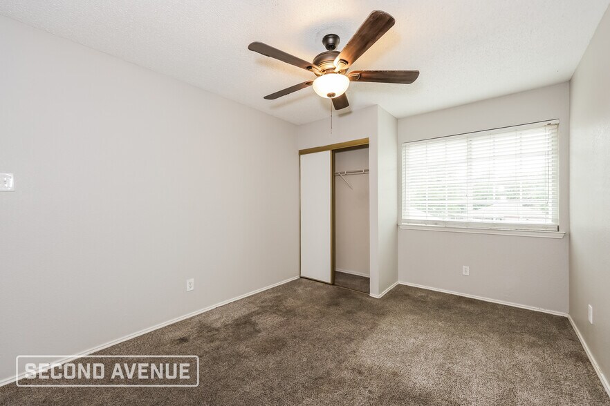 Building Photo - 6738 Silver Sage Dr