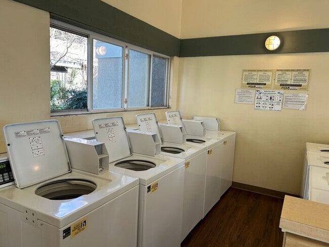 Building Photo - GREAT 1BD 1BA CONDO FOR LEASE!