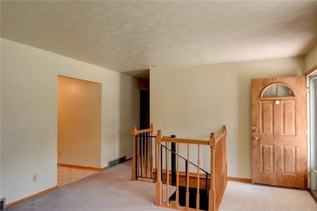 Building Photo - 858 Haynes Dr