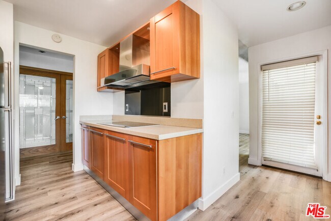 Building Photo - 4612 Park Granada