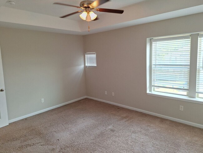 Building Photo - Wonderful Two Story Four Bedroom Home in Northeast Columbia!