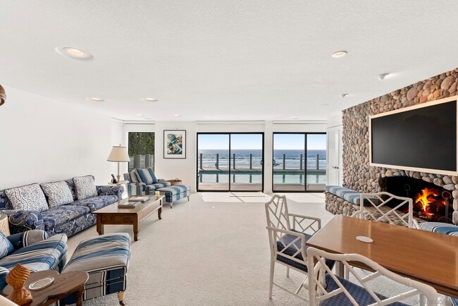 Building Photo - 8510 El Paseo Grande