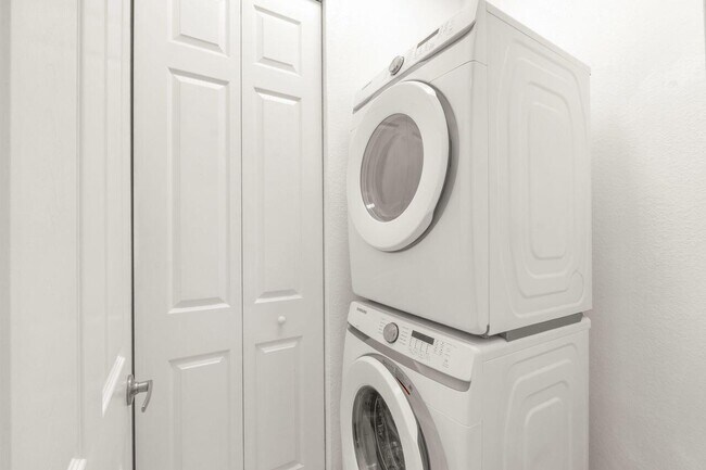 Building Photo - 8035 NW 127th Ln