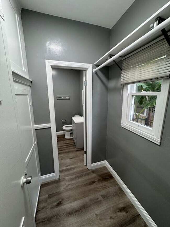 Building Photo - 714 Lime Ave