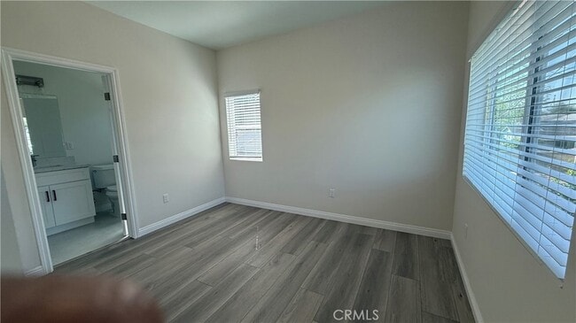 Building Photo - 3657 Mountain View Ave