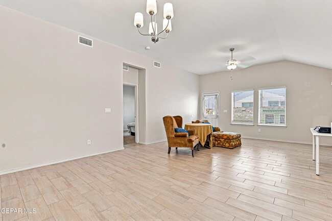 Building Photo - 13965 Margaret Ponce Ave