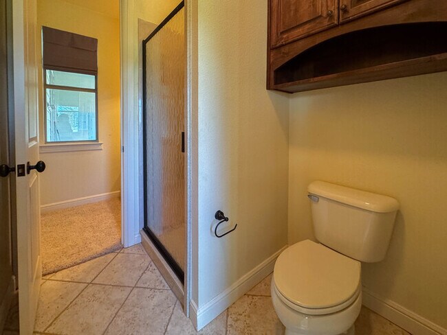 Building Photo - 1559 E Blackjack Rd E