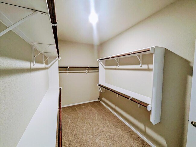 Building Photo - 301 Chesterfield Dr