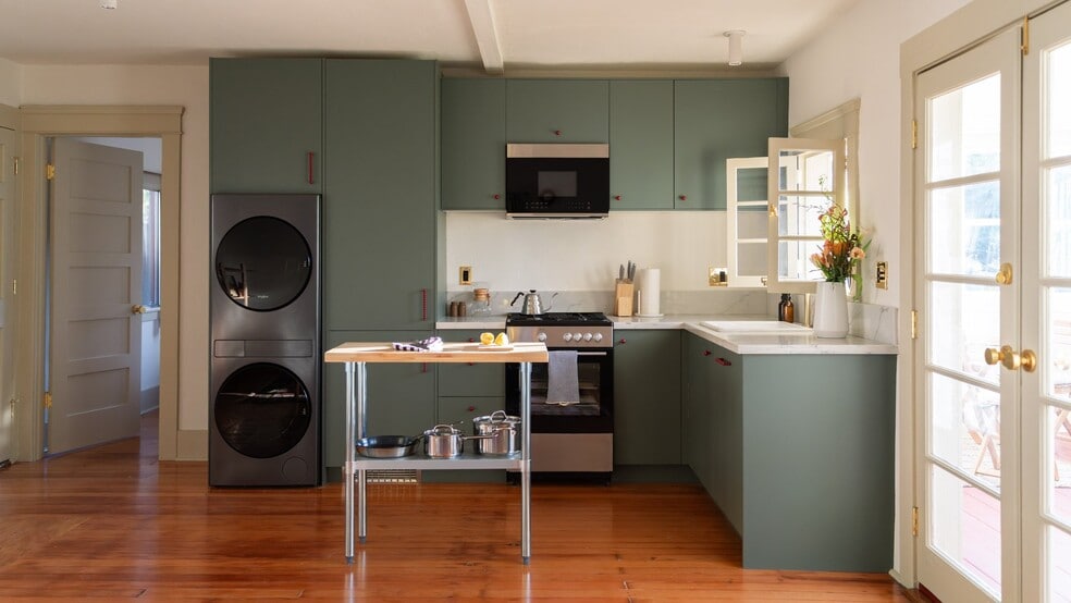 Building Photo - 3907 Berenice Pl