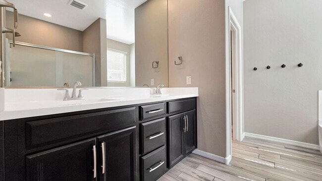 Building Photo - 17156 W Lincoln St