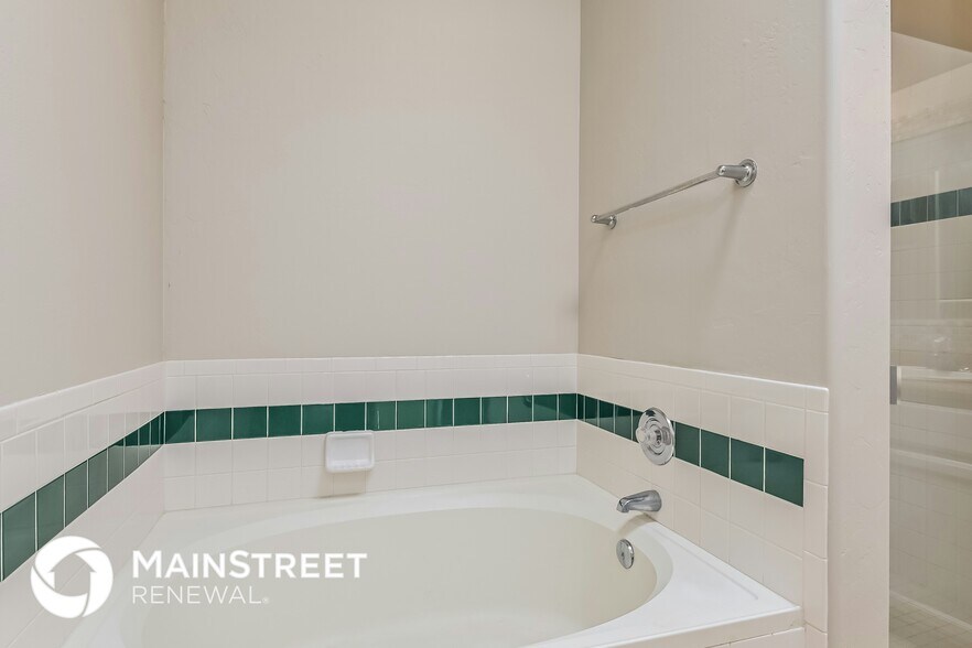 Building Photo - 1019 N Sonoita Ave