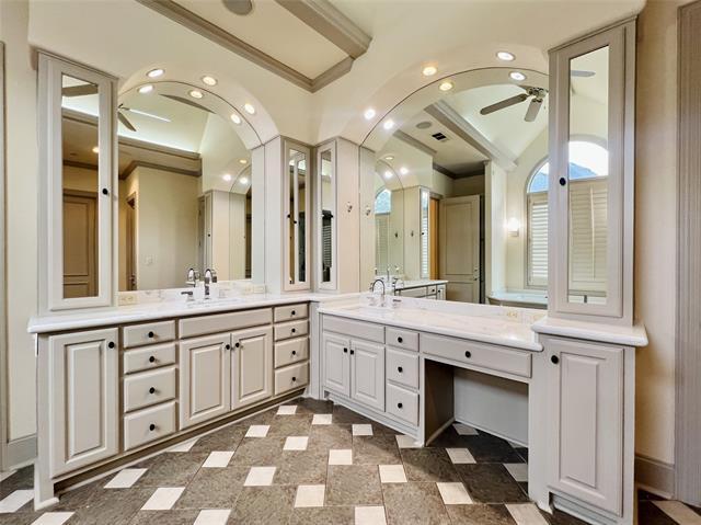 Building Photo - 14749 Celestial Pl