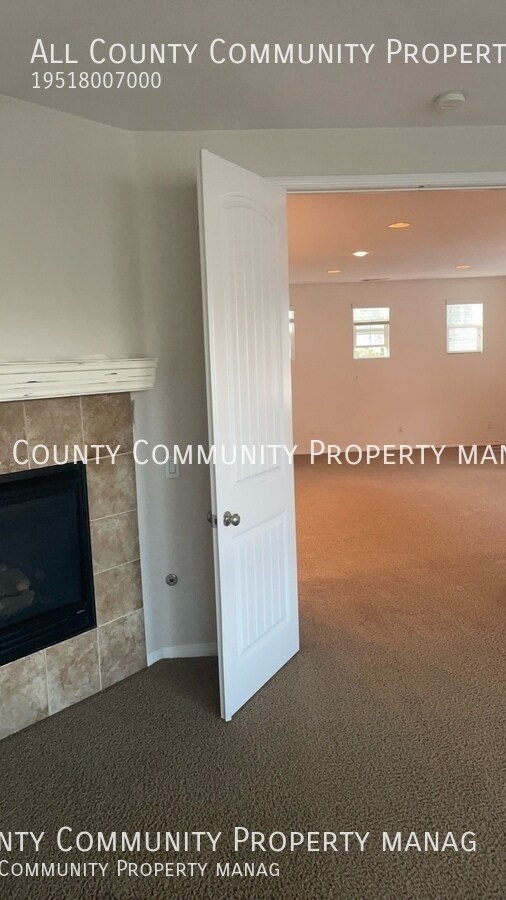 Building Photo - 40298 Hannah Way