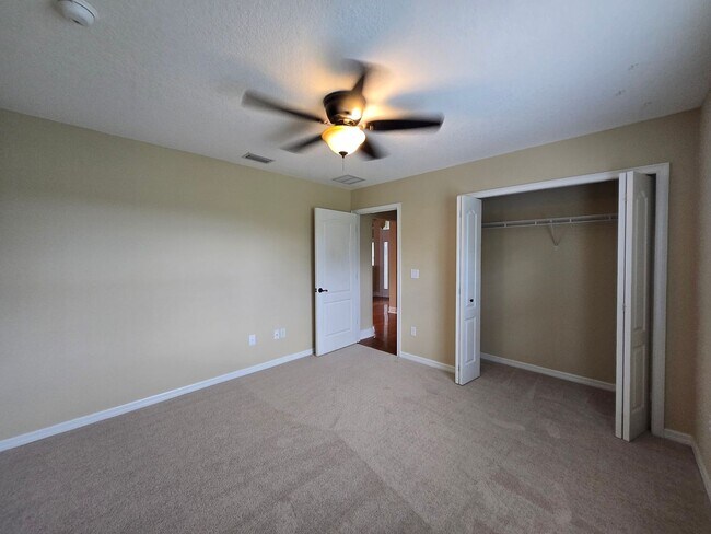 Building Photo - Gorgeous 4-Bedroom Home with Office, Pool,...