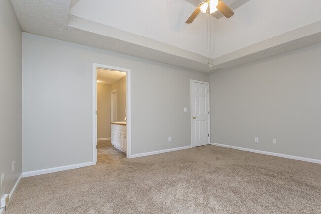 Building Photo - 761 Simon Park Cir