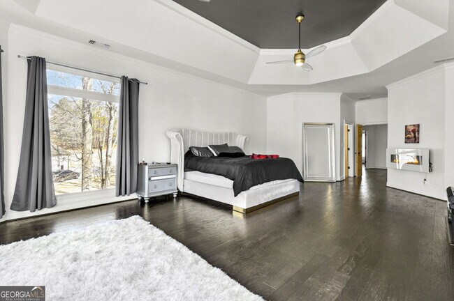 Building Photo - 300 Island Cove Dr