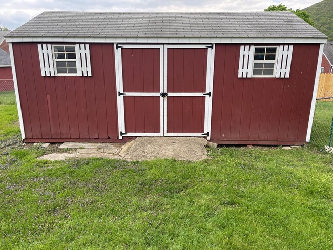 Building Photo - 4 BR/3.5 Bath Single Family Home in  Cumbe...