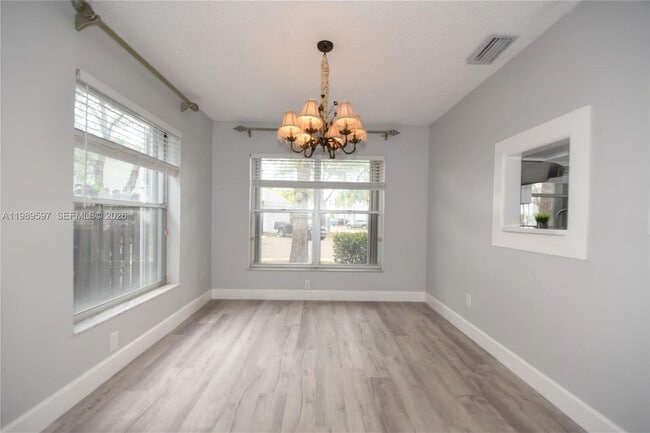 Building Photo - 4801 Grapevine Wy