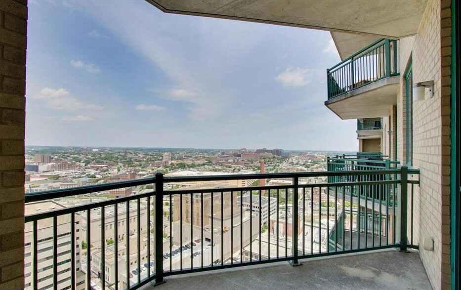 Building Photo - 414 Water St