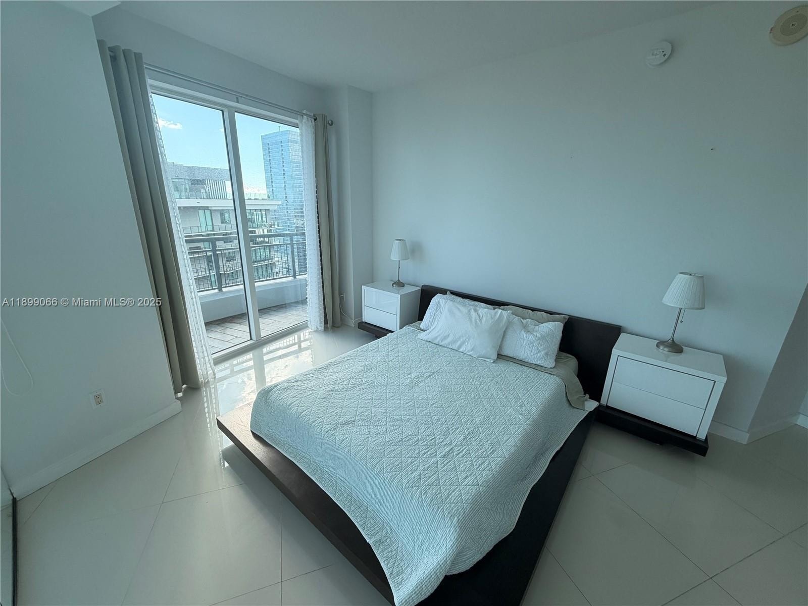 Building Photo - 60 SW 13th St