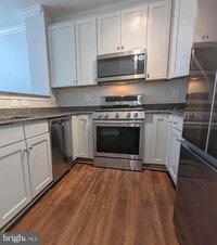 Building Photo - 2419 Rainswood Ln