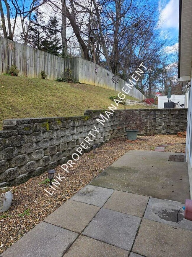 Building Photo - Beautiful 2 bedroom 2 full bath Condo near Missionary Ridge with garage, washer and dryer and gas...