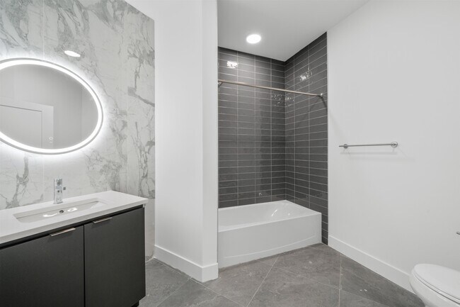 Building Photo - 17 AVENUE E