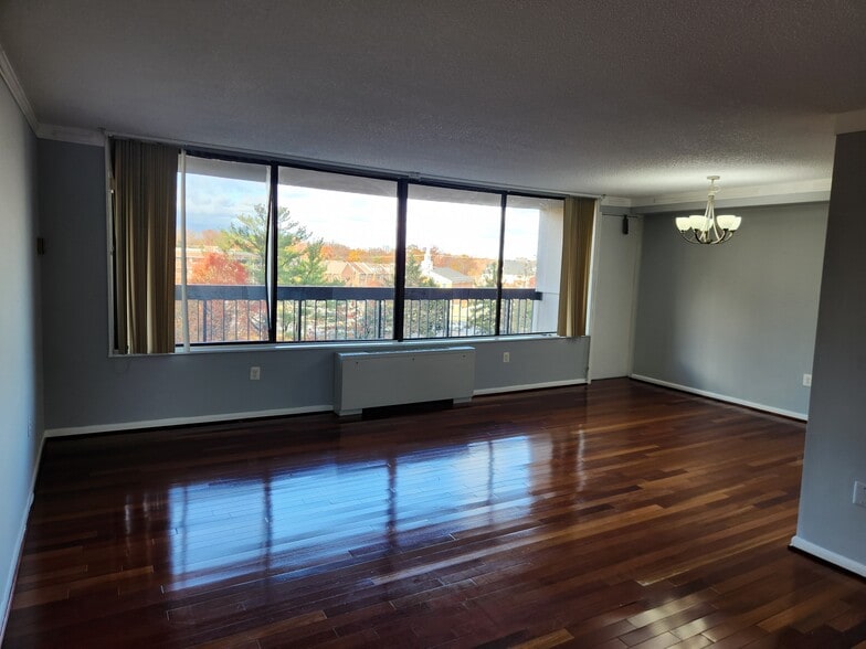 Building Photo - 3701 S George Mason Dr