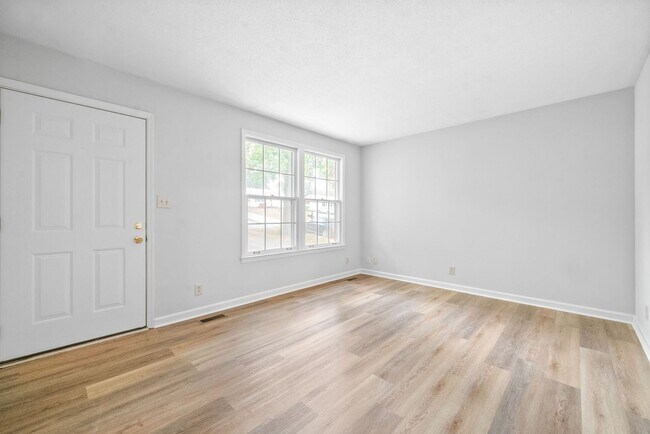 Building Photo - 510 Aspen Dr