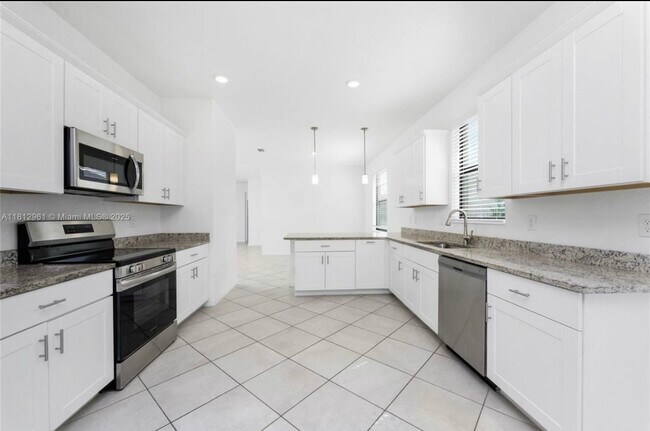 Building Photo - 16851 Cayo Key Dr