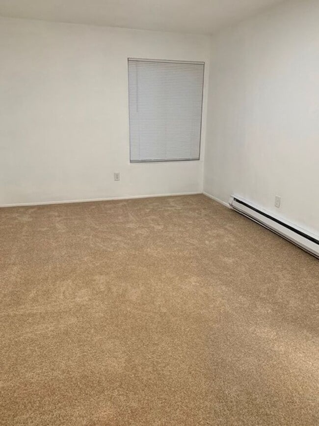 Building Photo - Nice 2 Bedroom 1 Bathroom Condo in Fairfield - AVAILABLE NOW!!