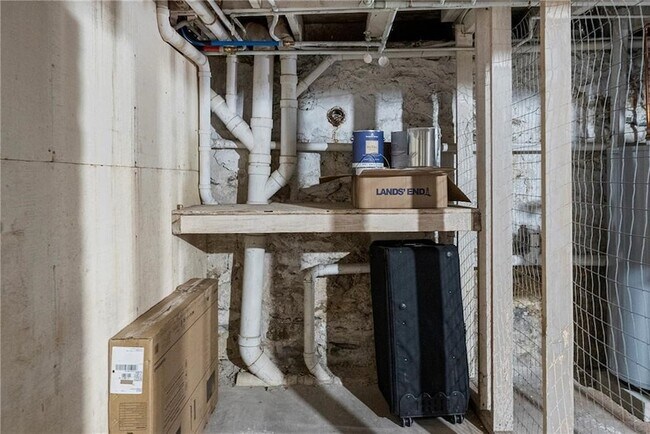 Building Photo - 109 Church St