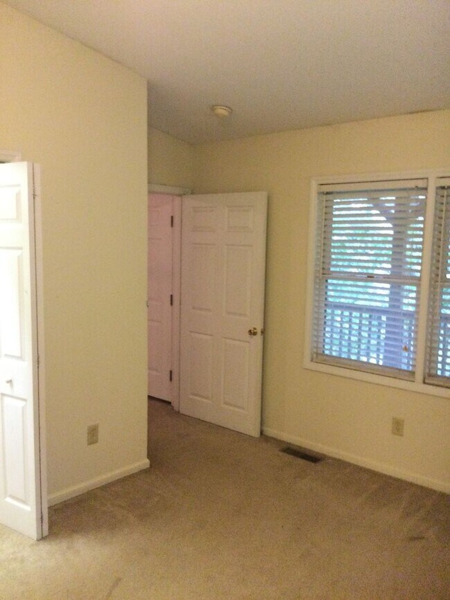 Building Photo - Cozy 2bd House In Great Location!