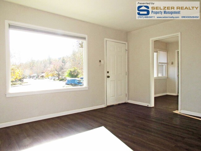 Building Photo - Nicely updated 2 bd. Westside charmer!