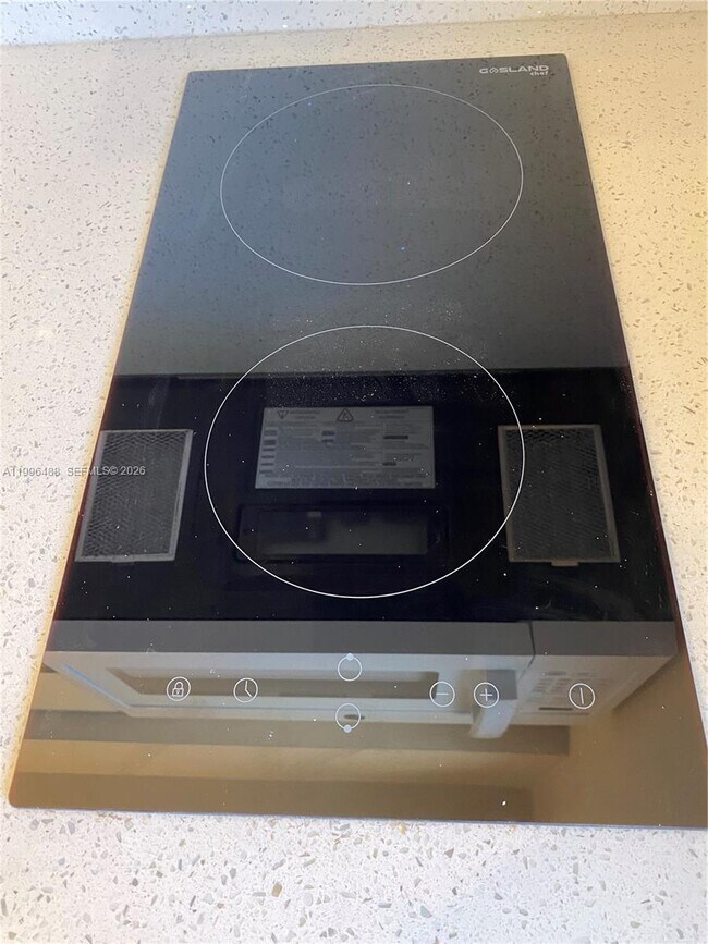 Building Photo - 40 Almeria Ave