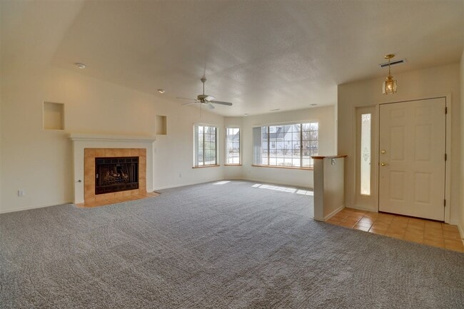 Building Photo - 9440 E Towago Dr