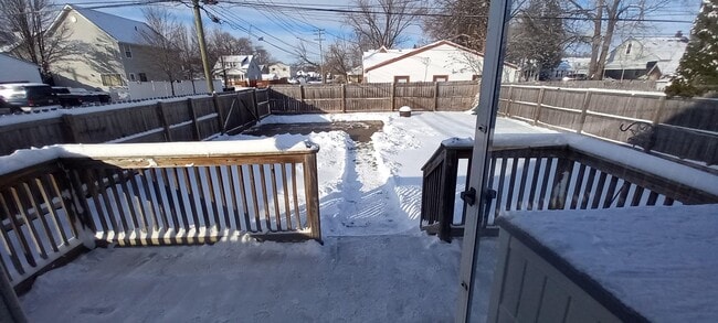 Building Photo - 17805 Roseville Blvd