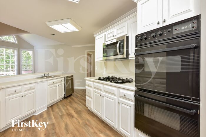 Building Photo - 1715 Greystone Trce SE